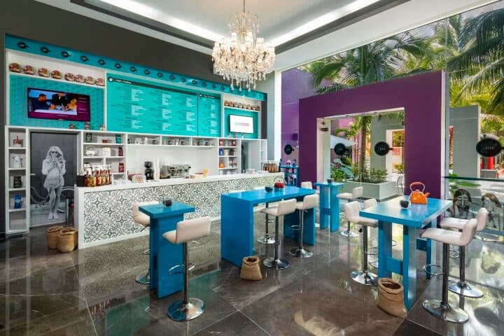 sushi bar